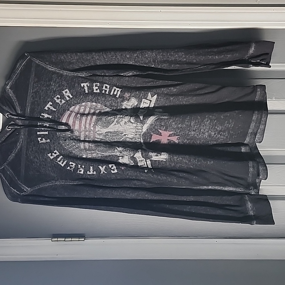 Mens Helix size medium long sleeve